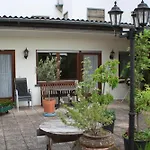 Wein- Und Gaestehaus Hermann-josef Schmitz Gæstehus 3*