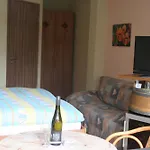 Gæstehus Wein- Und Gaestehaus Hermann-josef Schmitz Ürzig