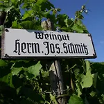 Wein- Und Gaestehaus Hermann-josef Schmitz Gæstehus