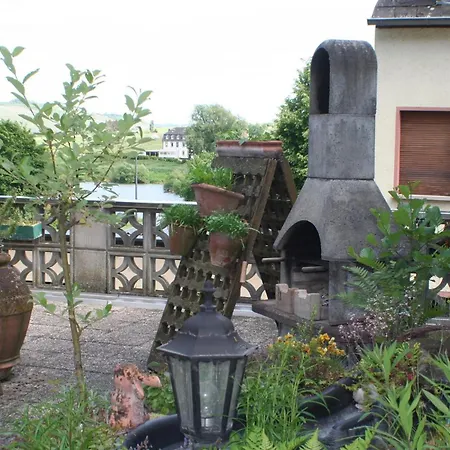 Gasthof Wein- Und Hermann-josef Schmitz Ürzig