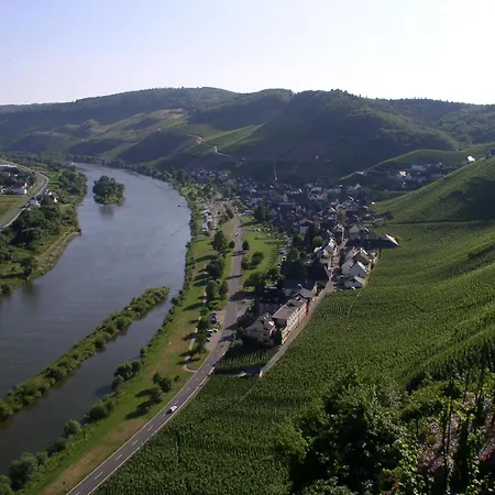 Wein- Und Gaestehaus Hermann-josef Schmitz Casa de hóspedes
