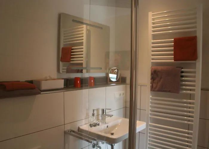 Wein- Und Gaestehaus Hermann-josef Schmitz 3*