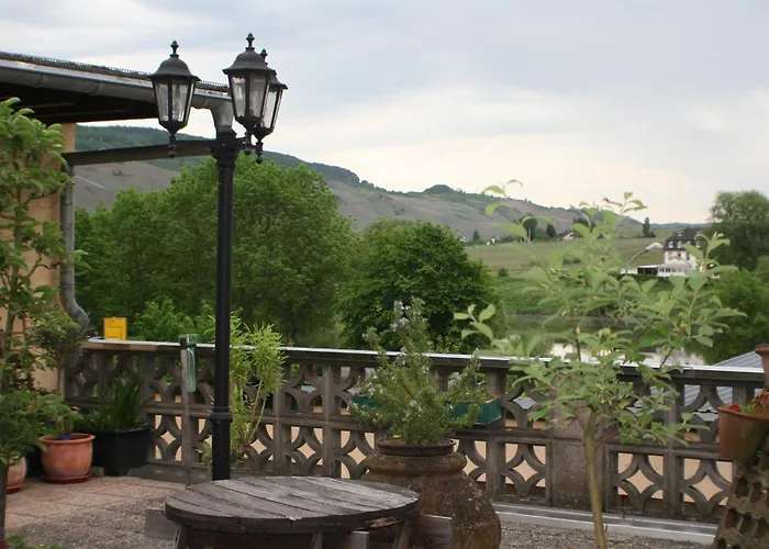 Wein- Und Gaestehaus Hermann-josef Schmitz Casa de hóspedes Ürzig