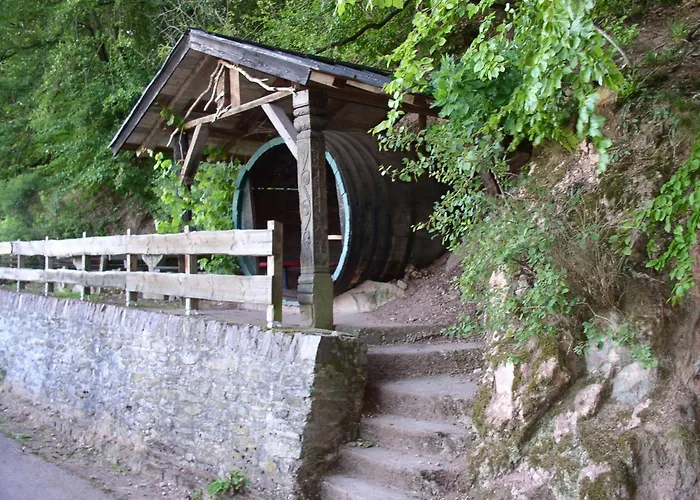 Wein- Und Gaestehaus Hermann-josef Schmitz Casa de hóspedes Ürzig